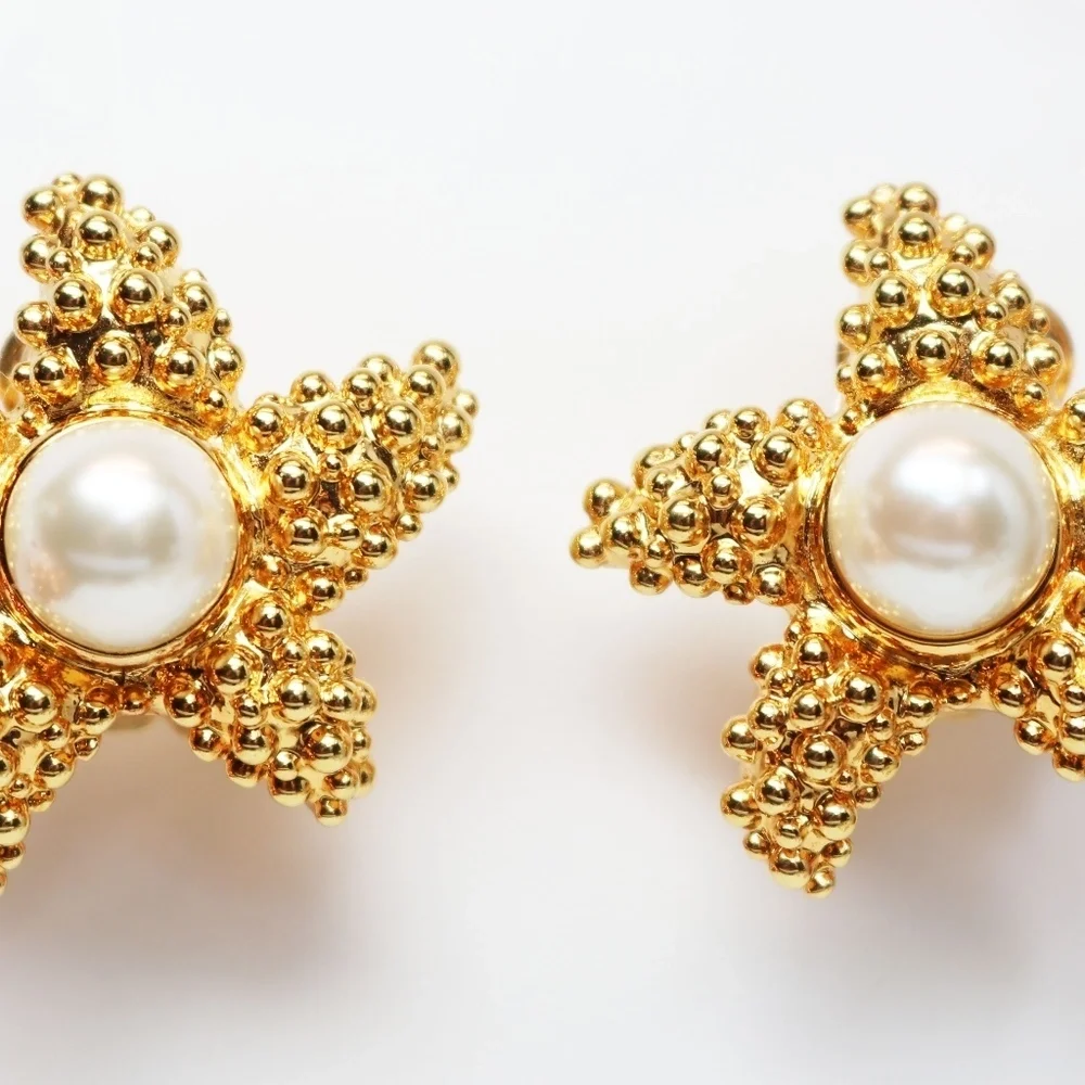 KENNETH JAY LANE PEARL STARFISH EARRINGS - Picture 7 of 8